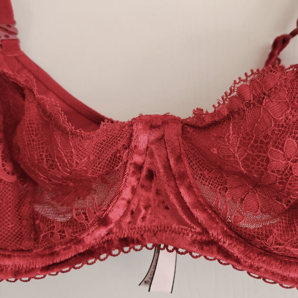 Victoria's Secret Dream Angels Red Velvet Push Up Without Padding Bra Sz. 32D - Picture 6 of 7